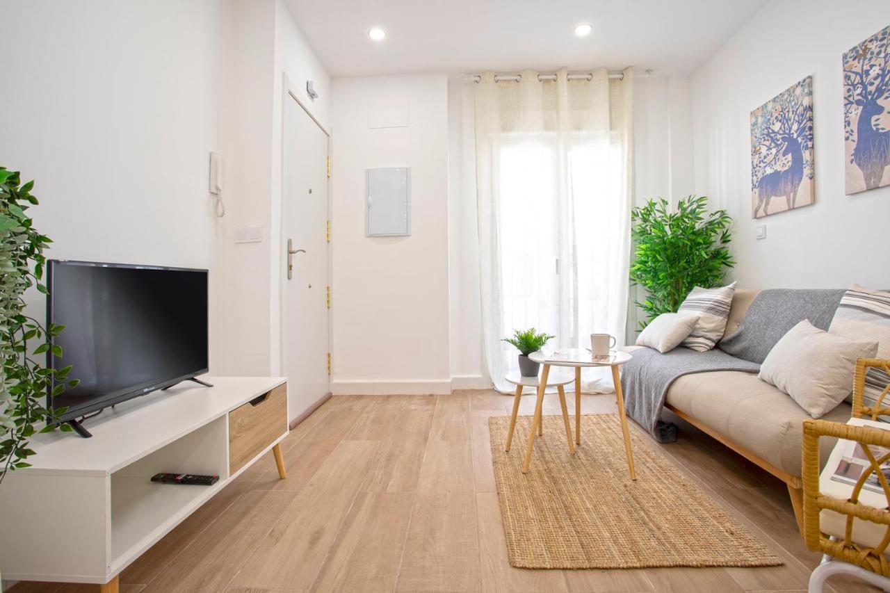 Malgi Apartment - Malaga City Centre エクステリア 写真